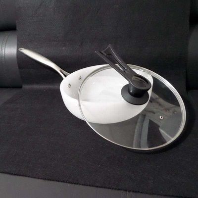 Chine 99,99% produits faits sur commande de quartz de pureté, casserole blanche laiteuse en verre de quartz fournisseur